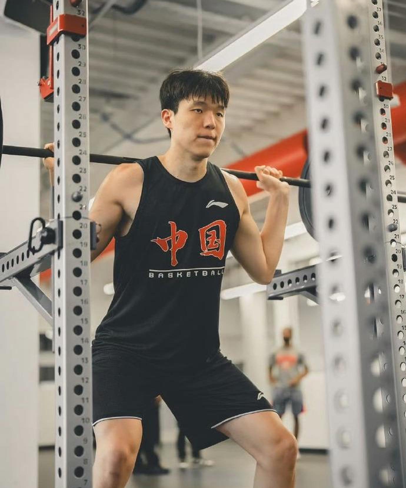 杨瀚森为何超预期被选中？开拓者内线扎堆是压力也是动力的简单介绍